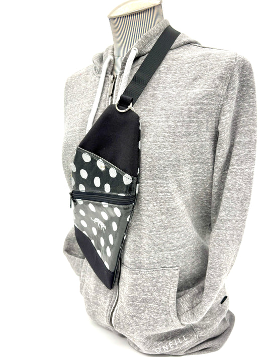 Travel Sling in Silver Spots Leopard