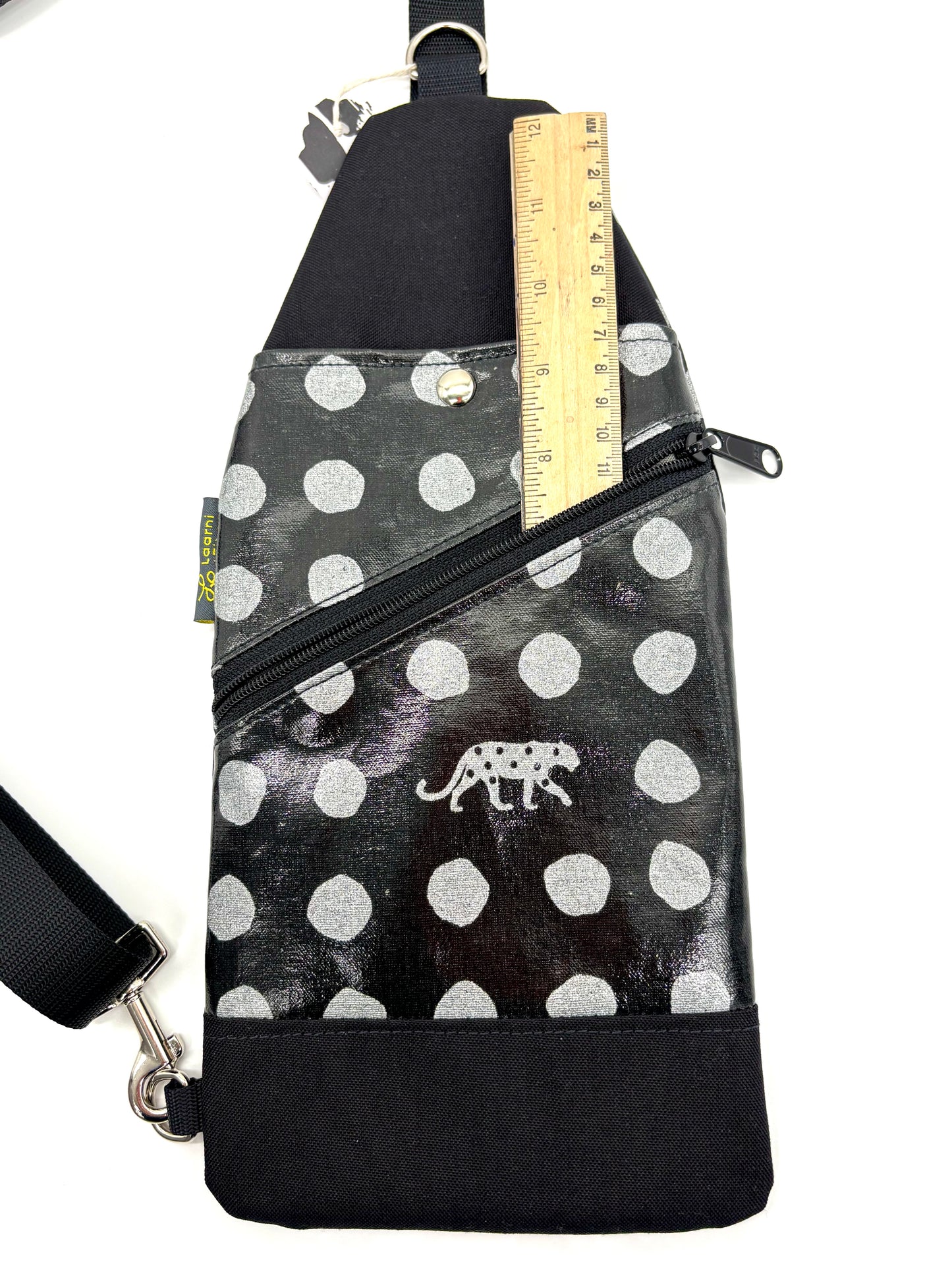 Travel Sling in Silver Spots Leopard