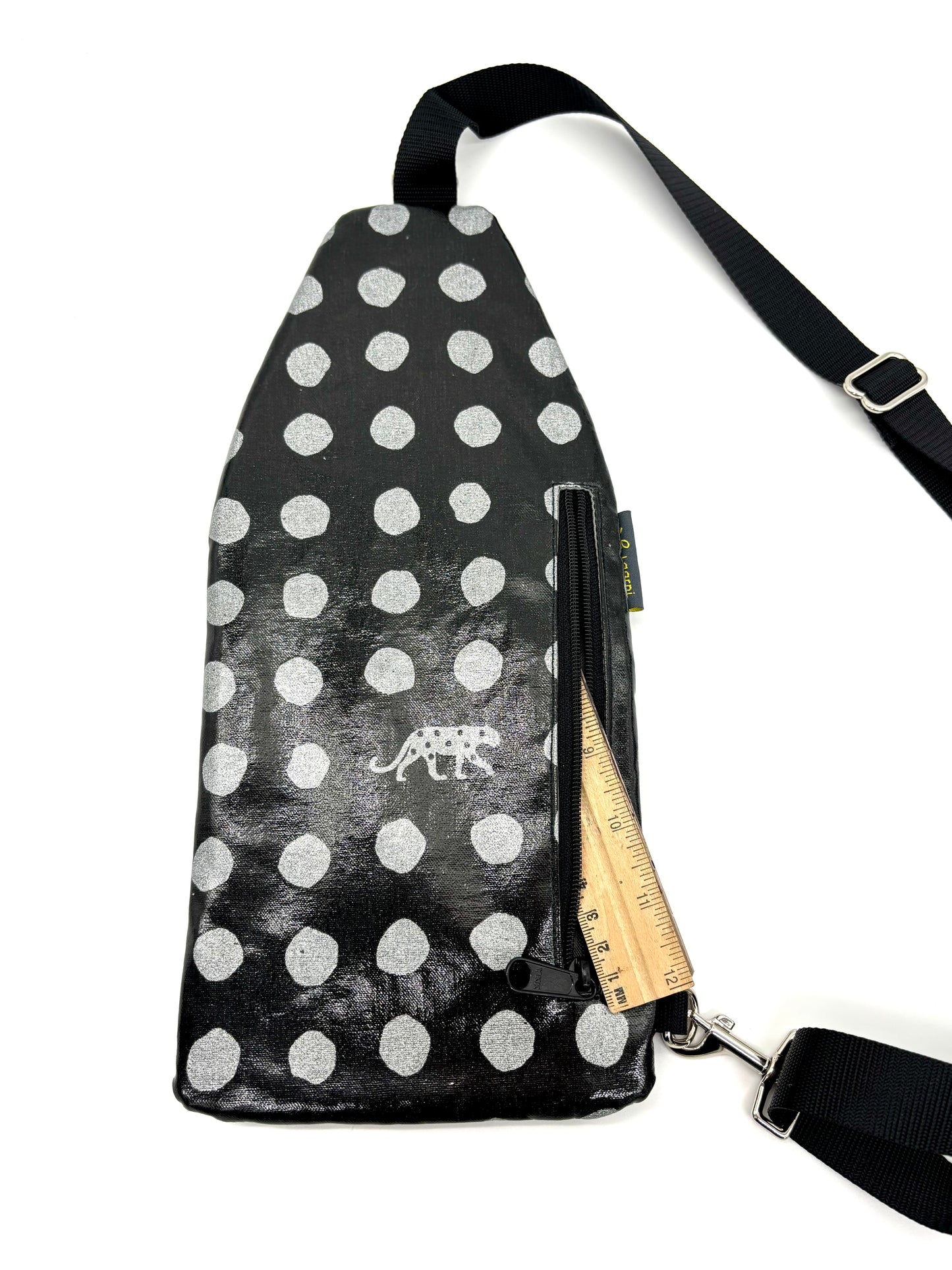 Travel Sling in Silver Spots Leopard
