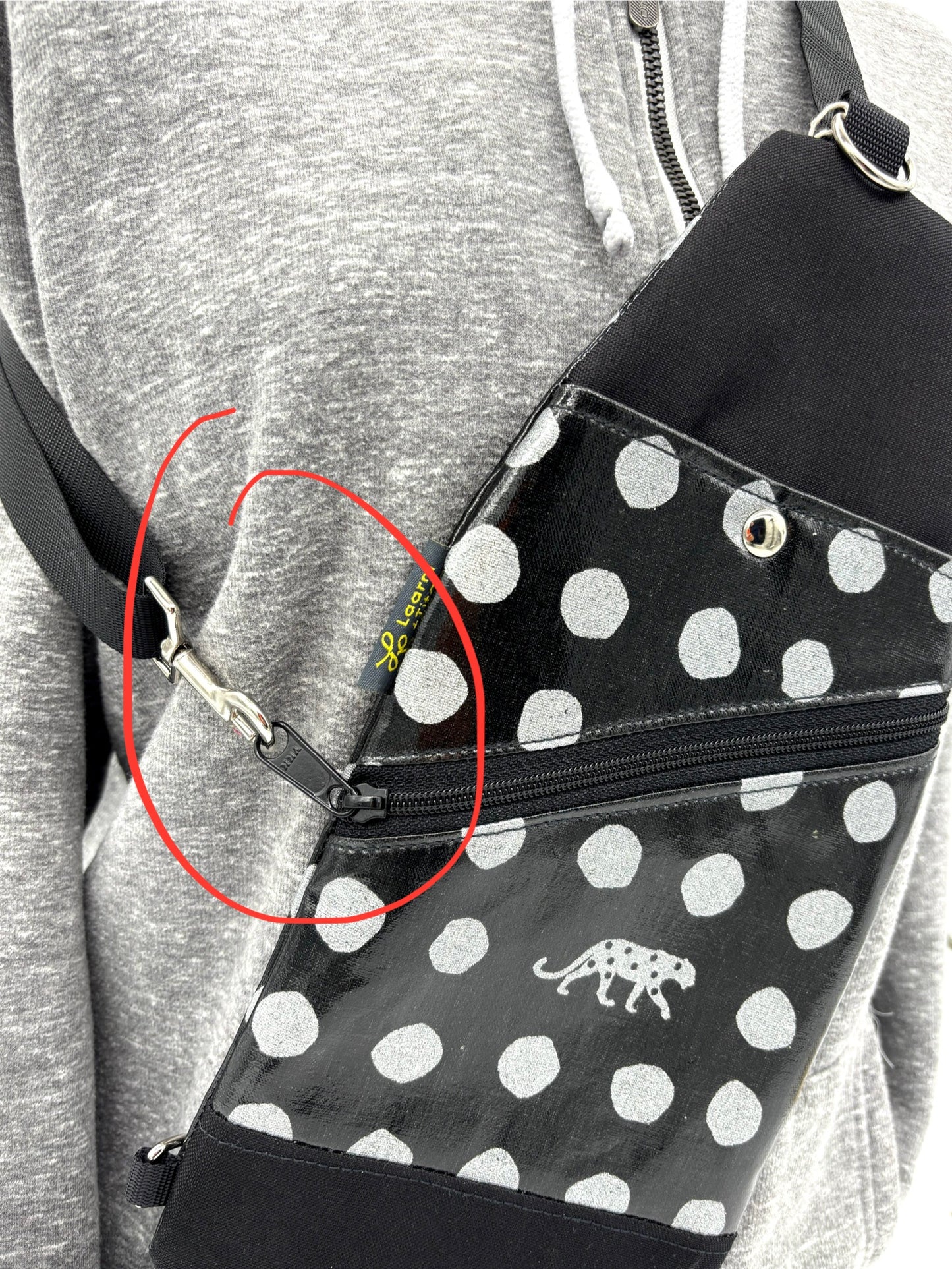 Travel Sling in Silver Spots Leopard