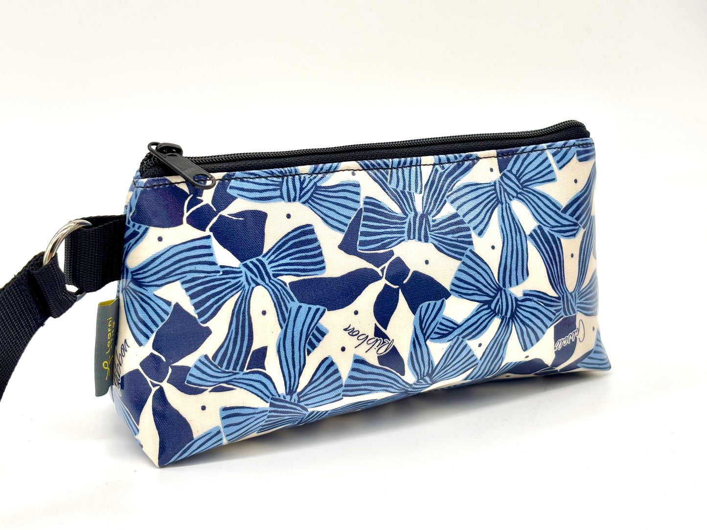 Medium Makeup Bag in Blue Bows