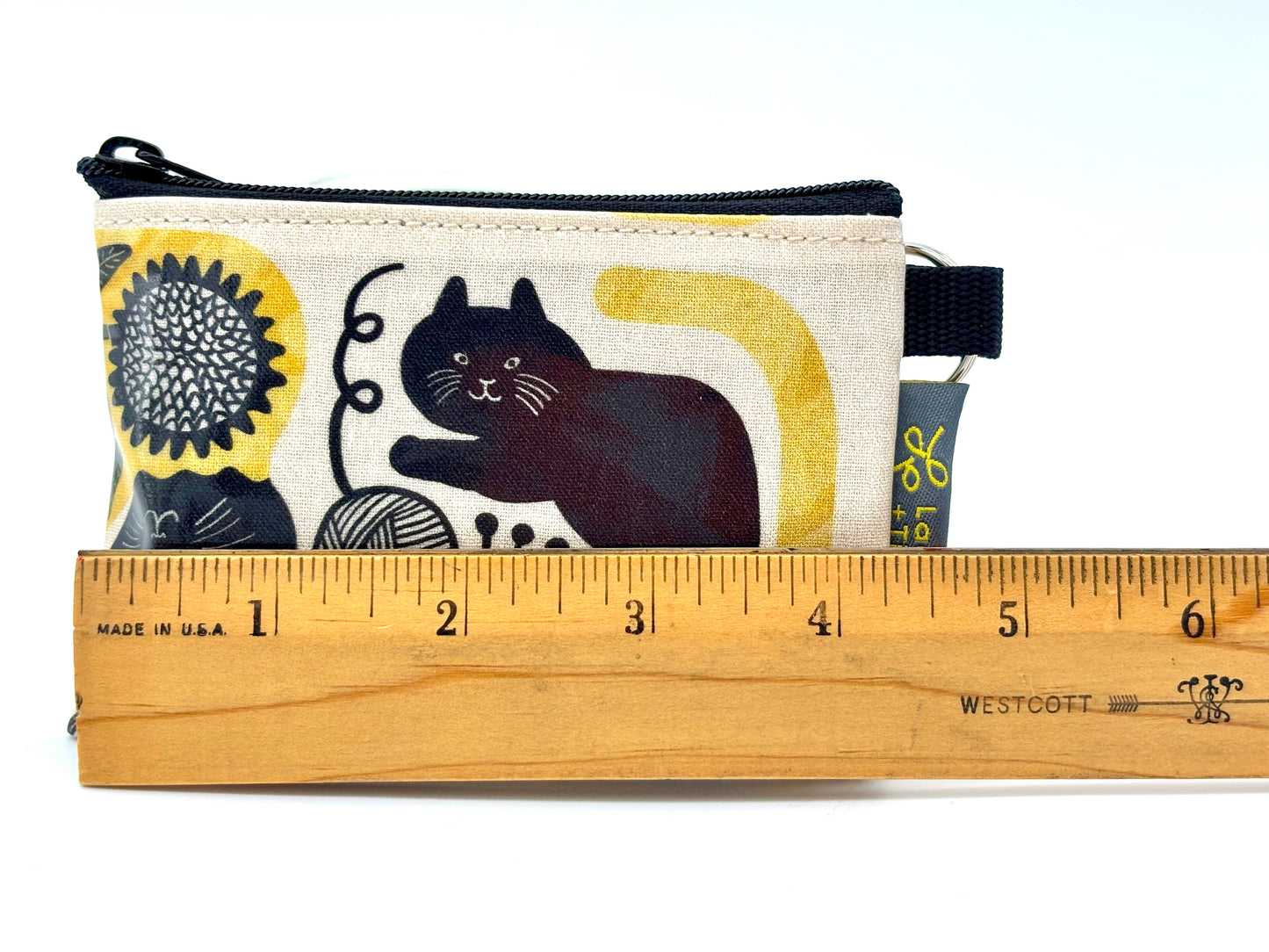 Coin Purse in Yarn Cat