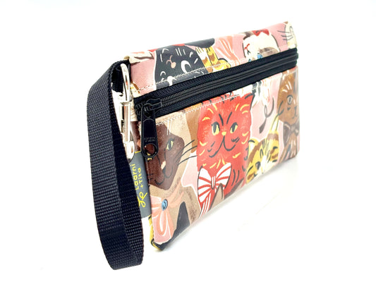 Large Wristlet in Multicats