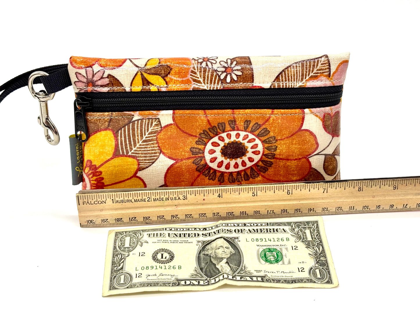 Medium Wristlet in Vintage Floral Orange