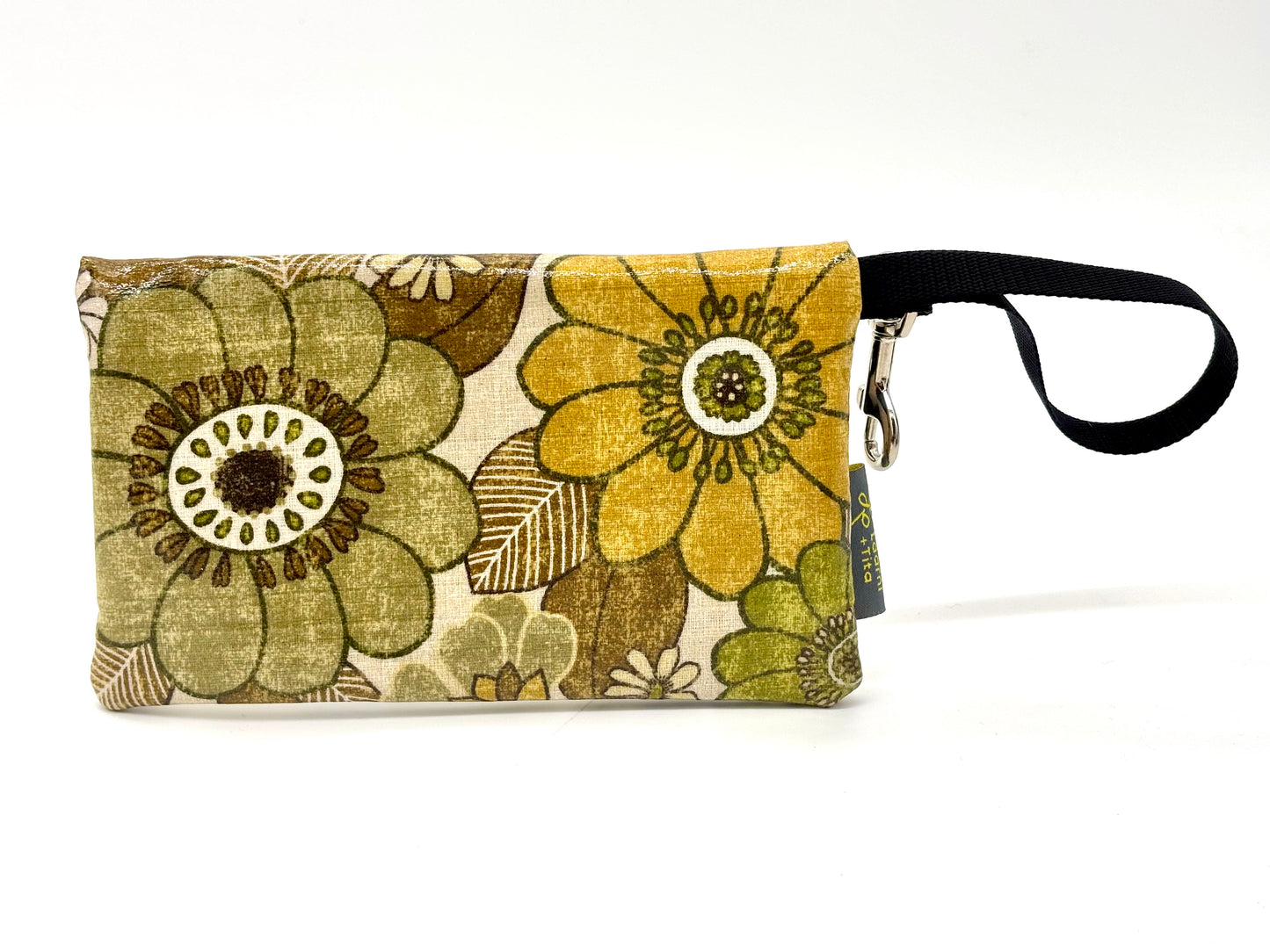 Medium Wristlet in Vintage Floral Green