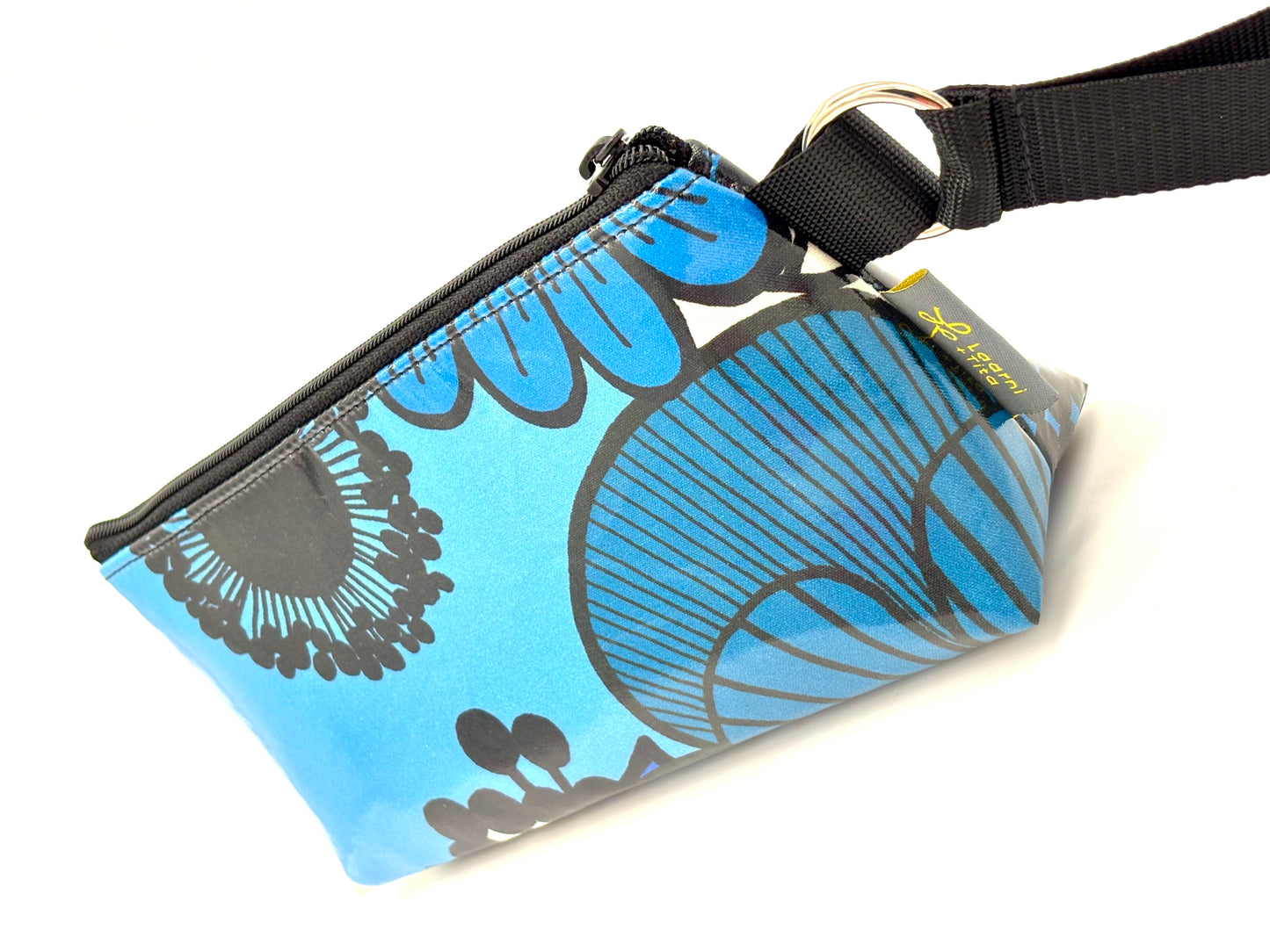 Medium Makeup in Big Blue Flowers