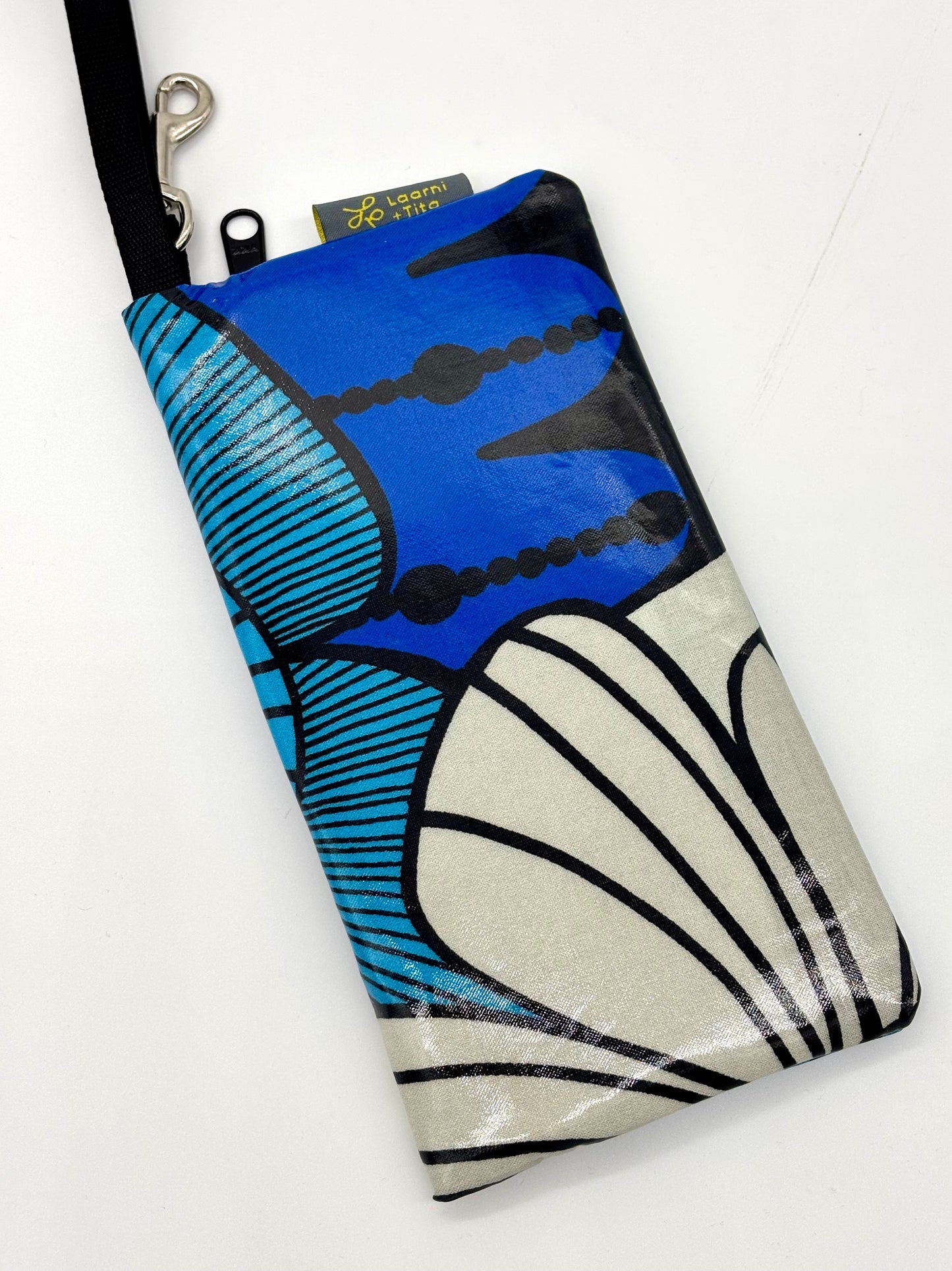 Large Wristlet in Big Blue Flowers