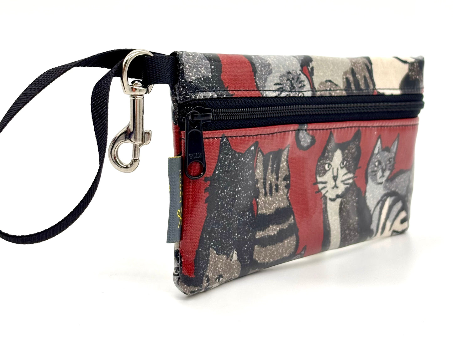 Large Wristlet in Smart Cats in Red