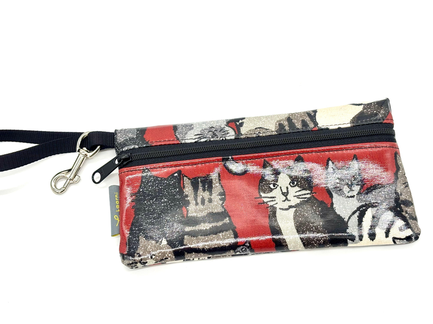 Large Wristlet in Smart Cats in Red