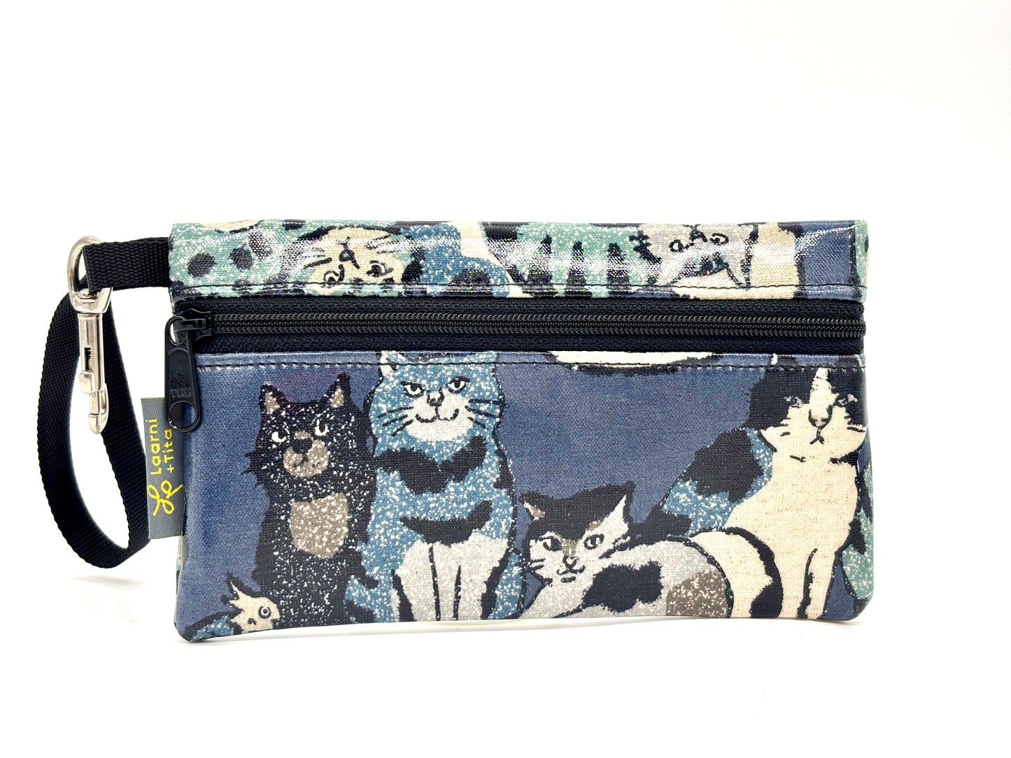 Medium Wristlet in Smart Cats on Blue