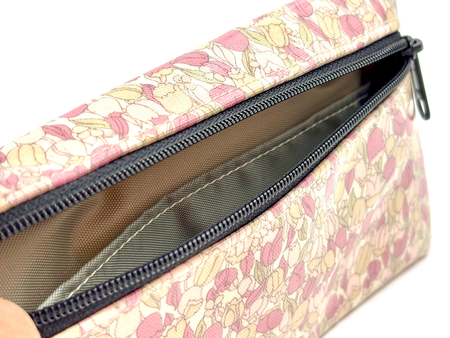 Medium Wristlet in Pink Tulips