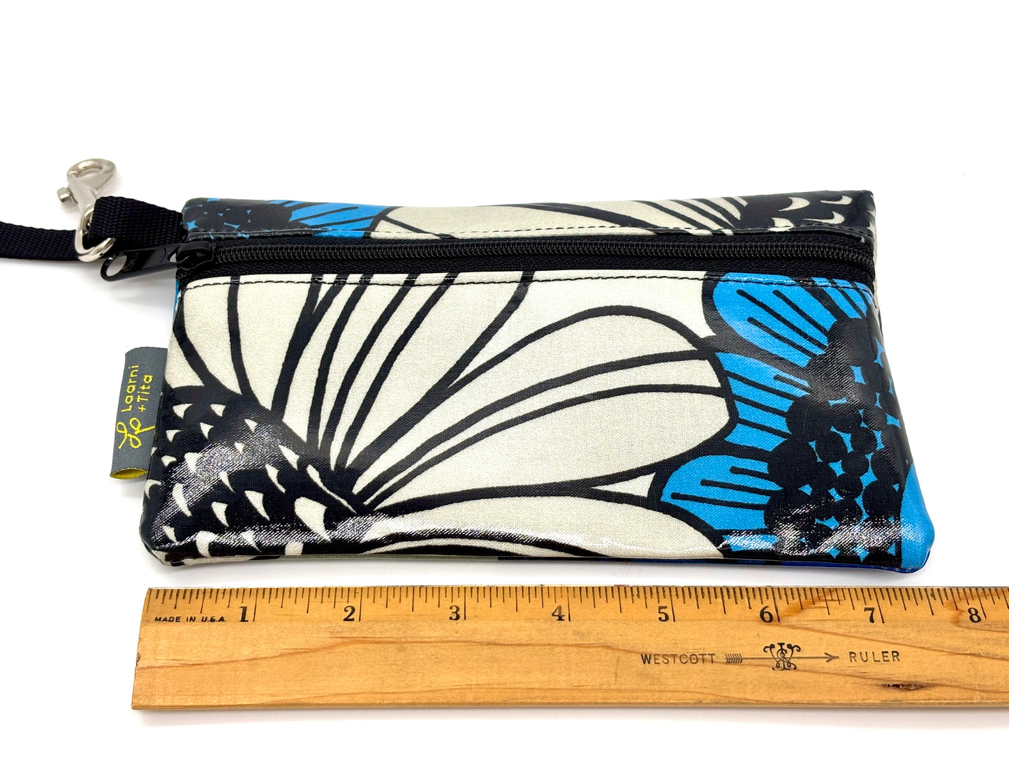 Medium Wristlet in Big Blue Flowers