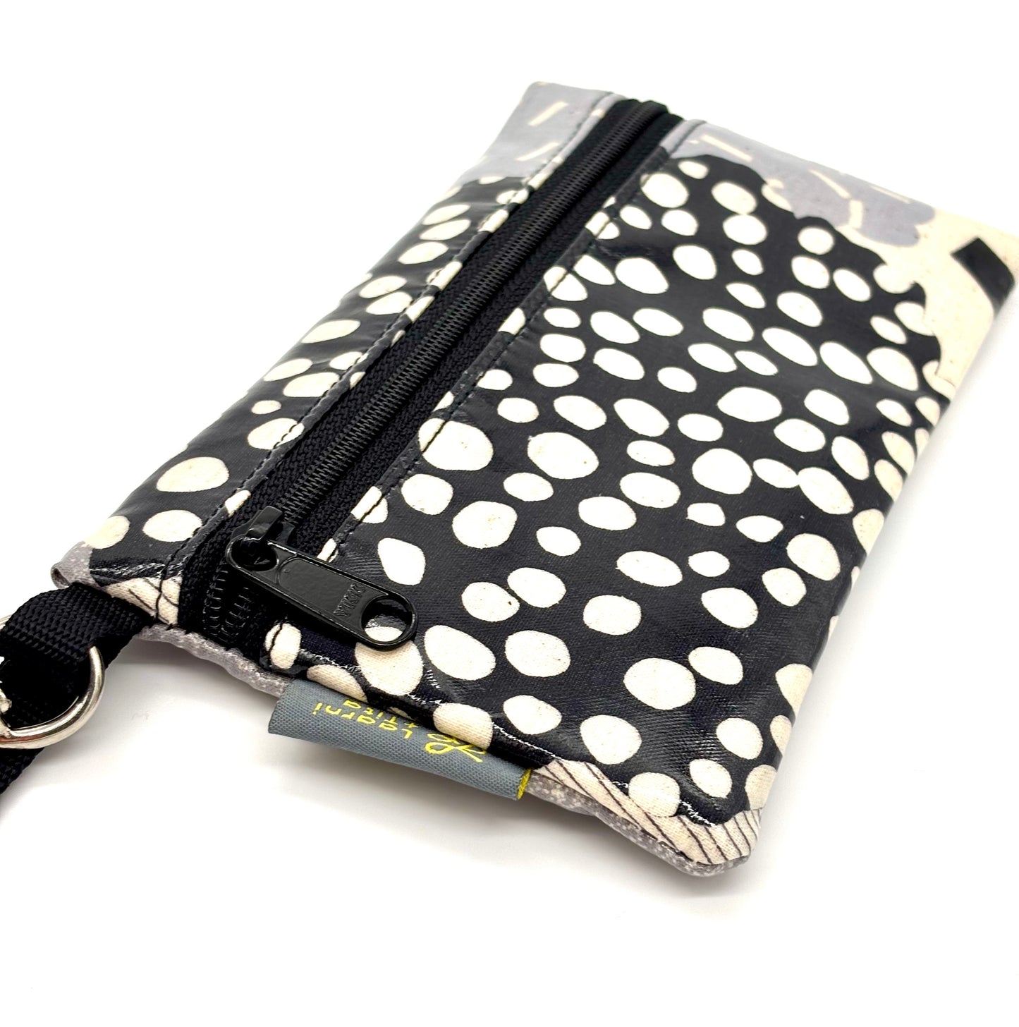 Medium Wristlet in Mostly Black & Gray