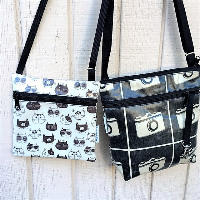 Medium Travel Purse in Shapes black and gray