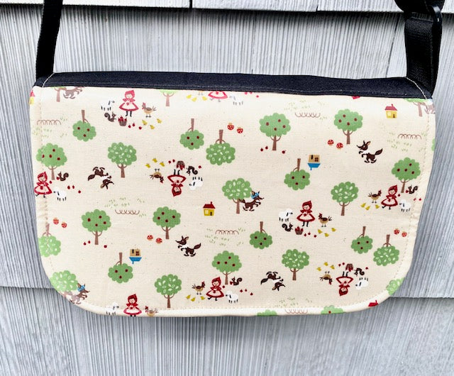 Short Messenger Bag in Red Hoodie