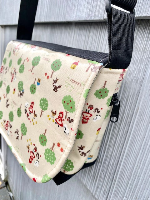 Short Messenger Bag in Red Hoodie