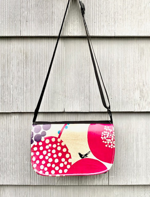 Short Messenger Bag in Purple Berries