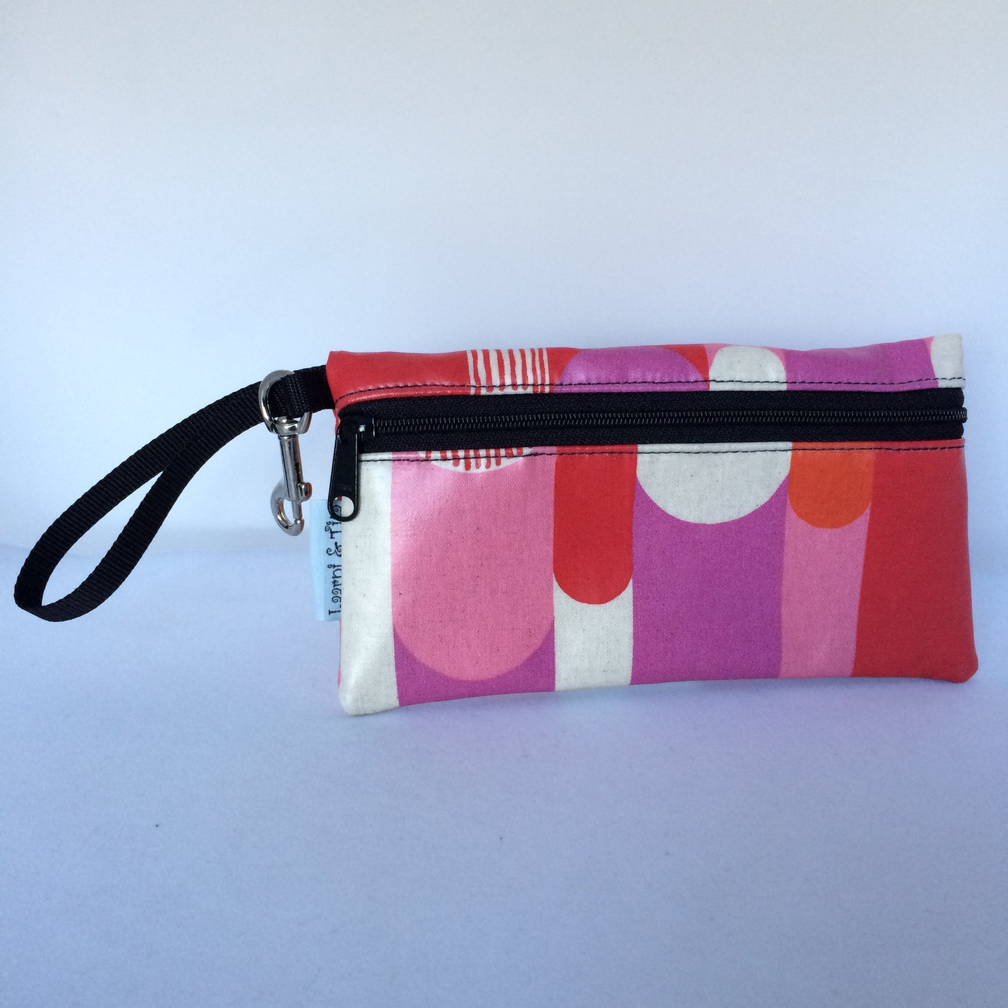 Large Wristlet in Pink