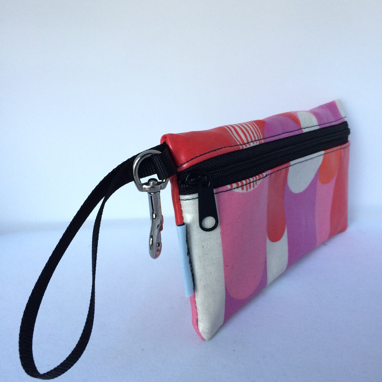 Large Wristlet in Pink