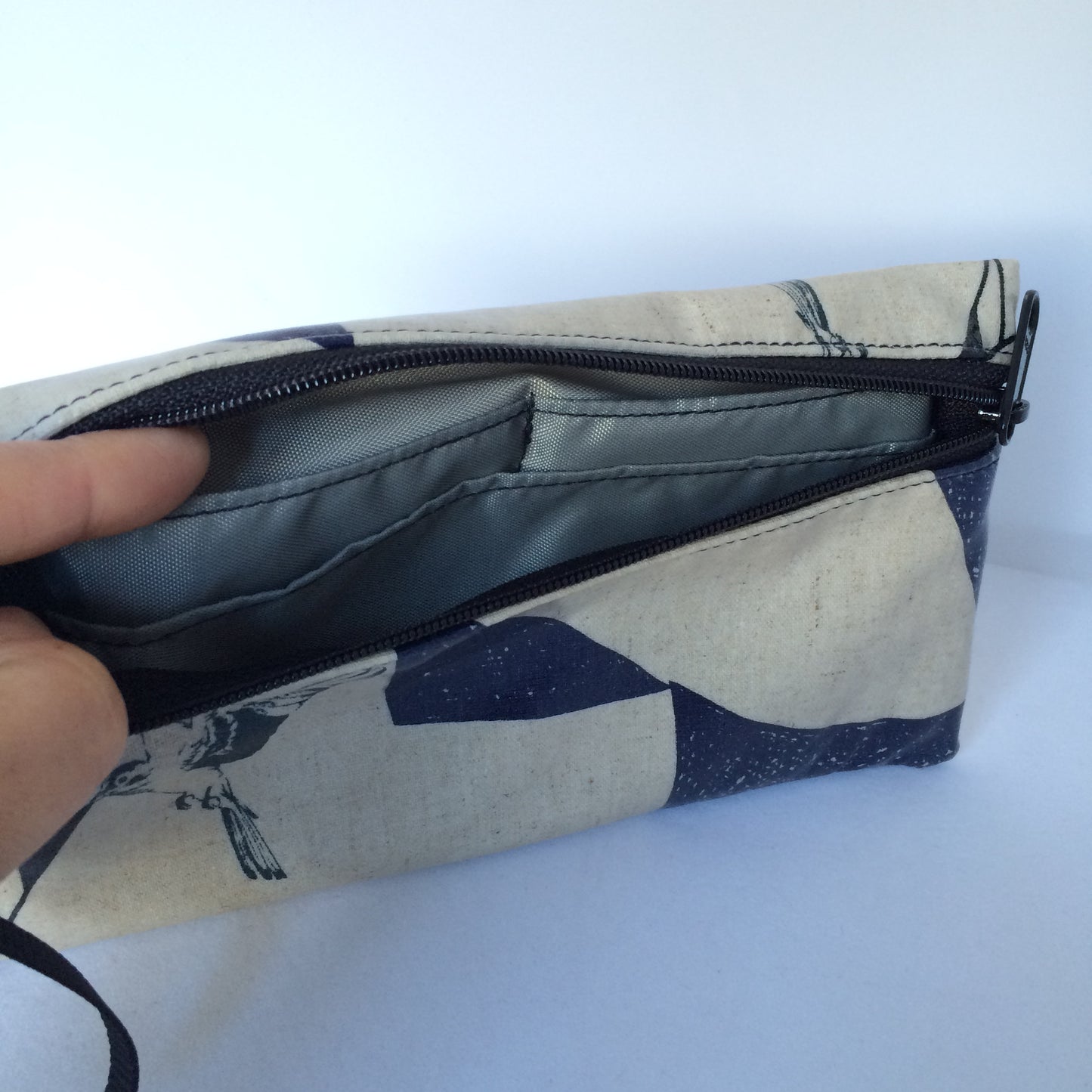 Large Wristlet in Bird on Cream