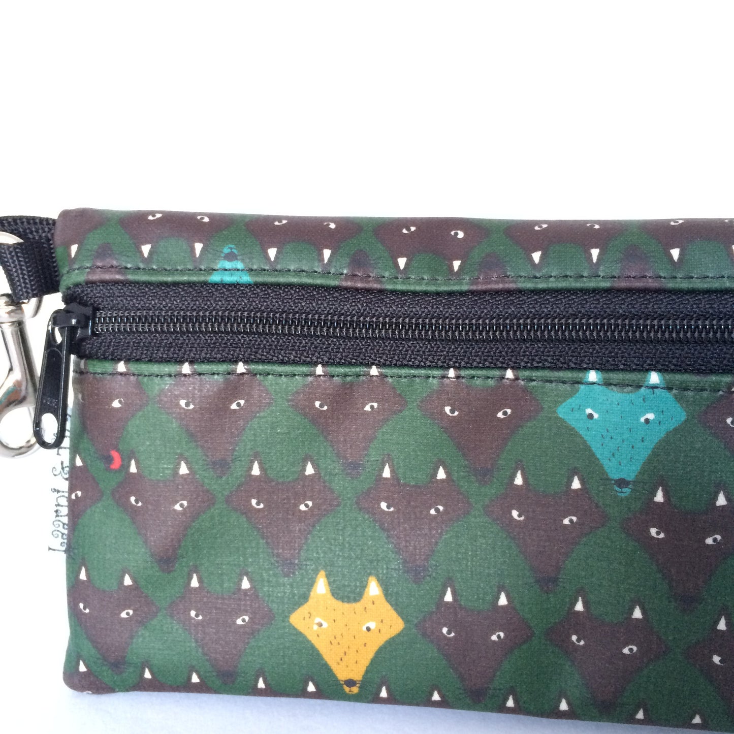 Large Wristlet in Green Fox/Wolf