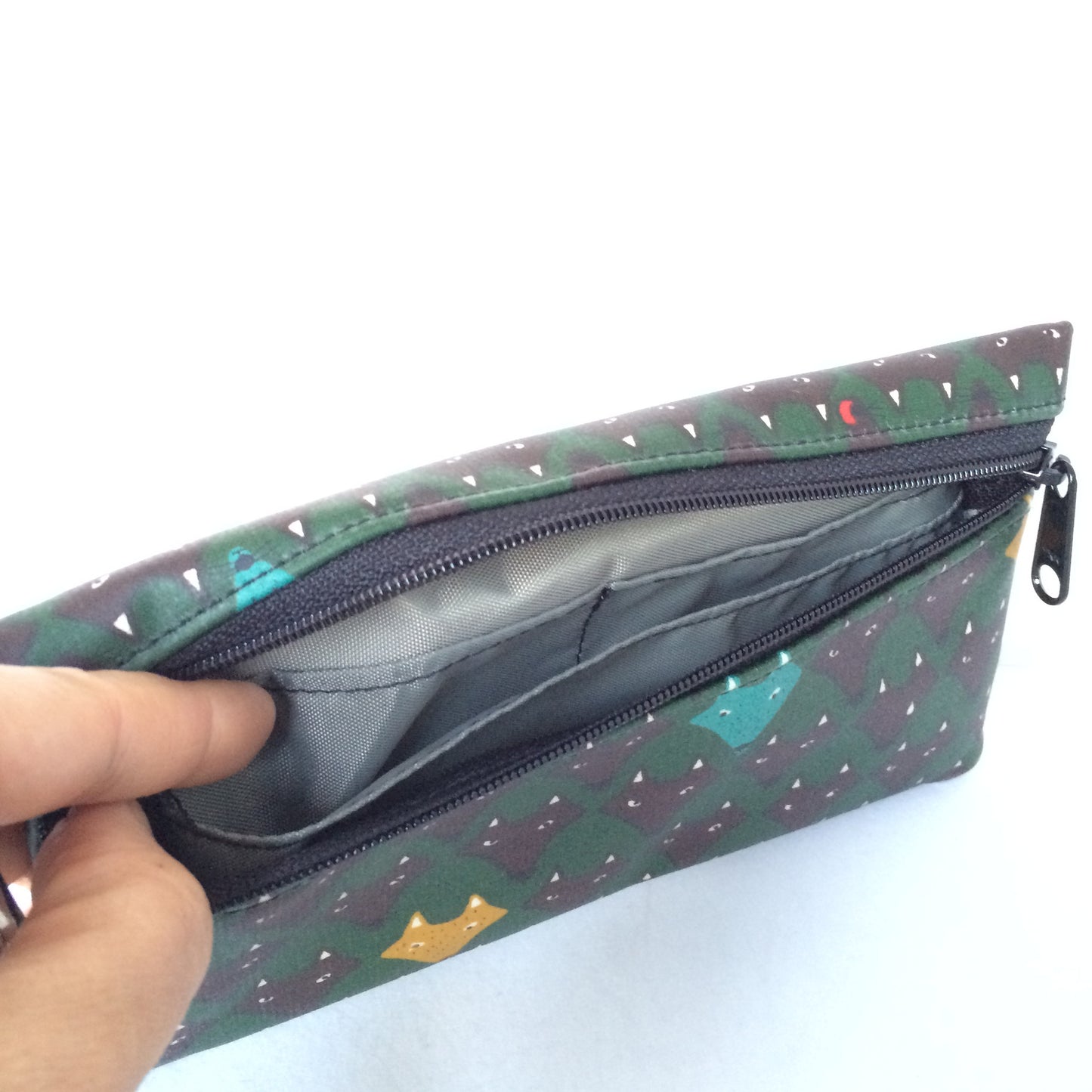 Large Wristlet in Green Fox/Wolf