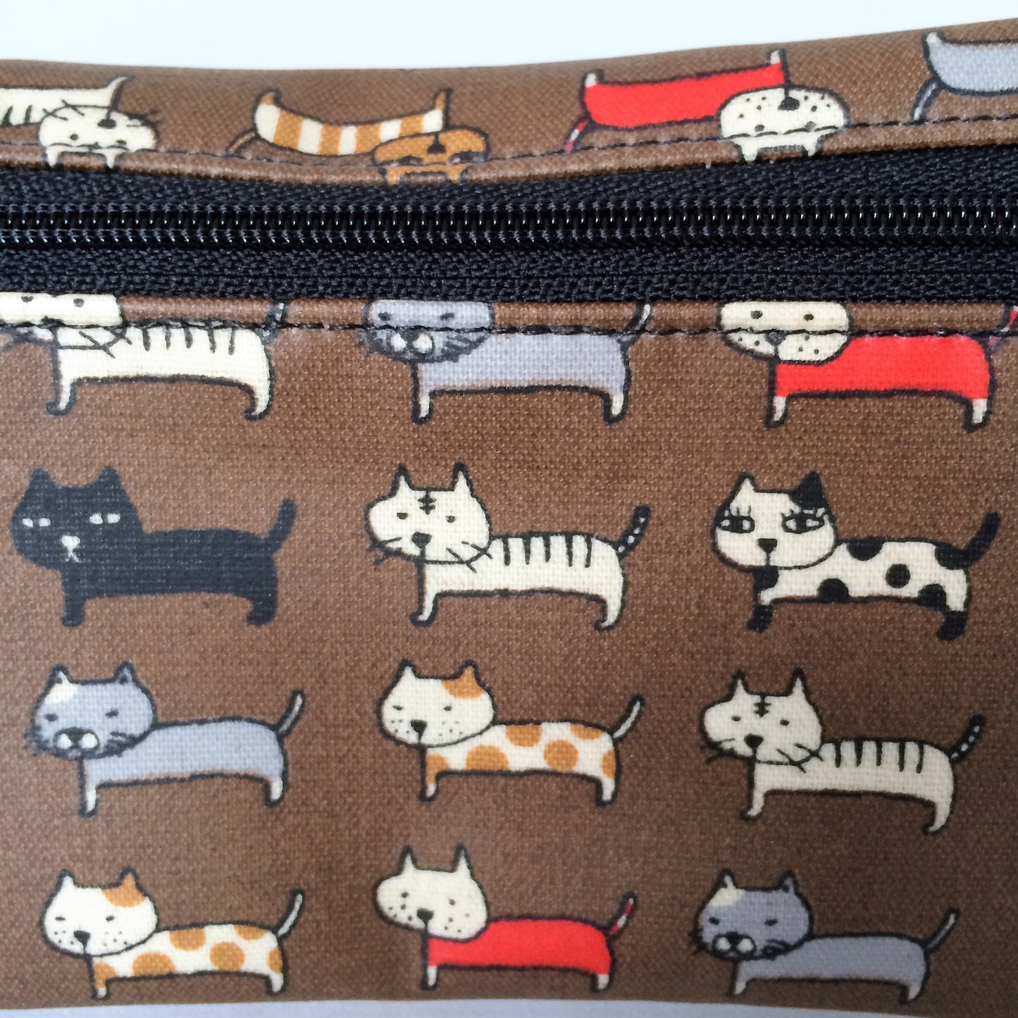Medium Wristlet in Brown Cat