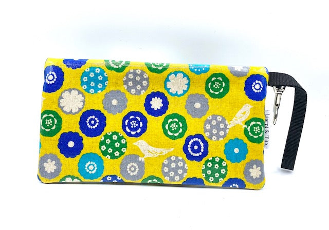 Medium Wristlet in Yellow Bird print