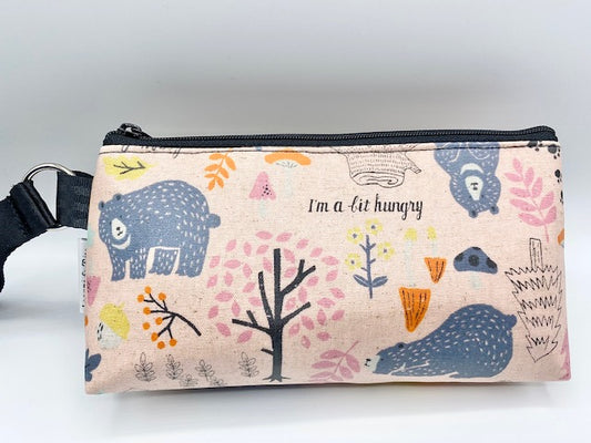 Medium Makeup Bag in Saunter in the Woods