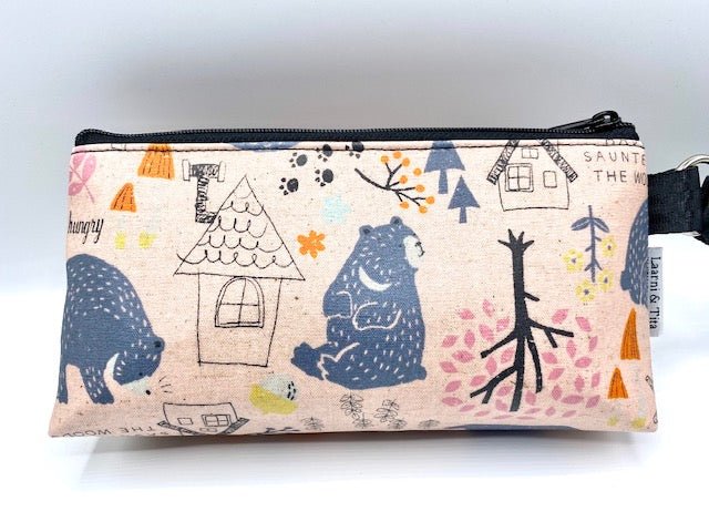 Medium Makeup Bag in Saunter in the Woods