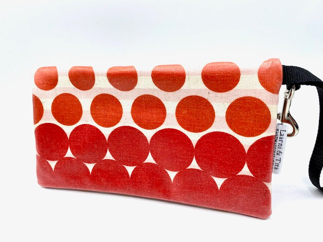 Large Wristlet in Red Circles
