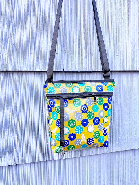 Medium Travel Purse in Yellow Bird