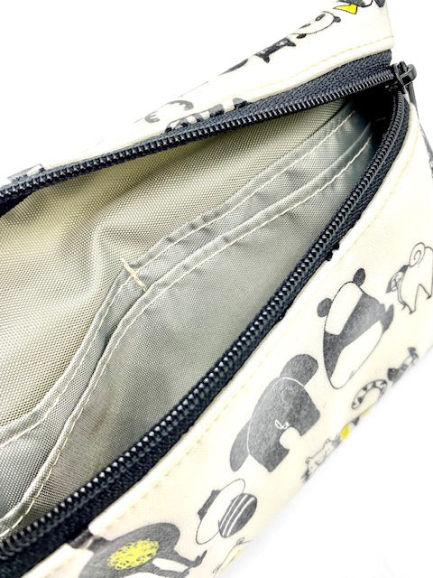 Large Wristlet in Kid Animal Print