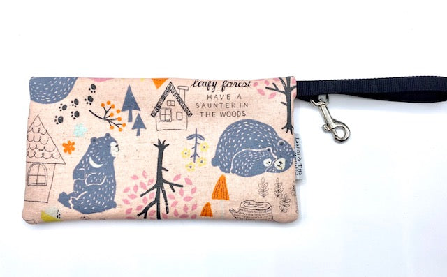 Large Wristlet in Saunter in Woods