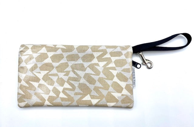 Large Wristlet in Streamers silver/cream
