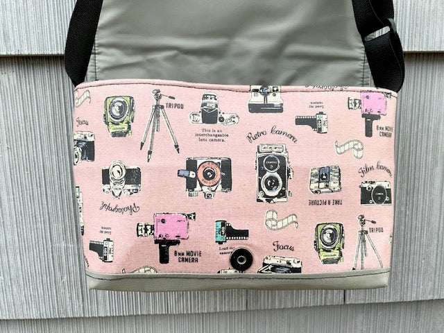 Short Messenger Bag in Vintage Cameras Pink