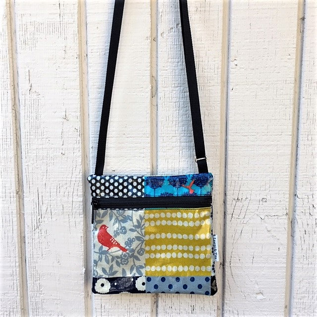 Small Travel Purse in Red Bird Patchwork