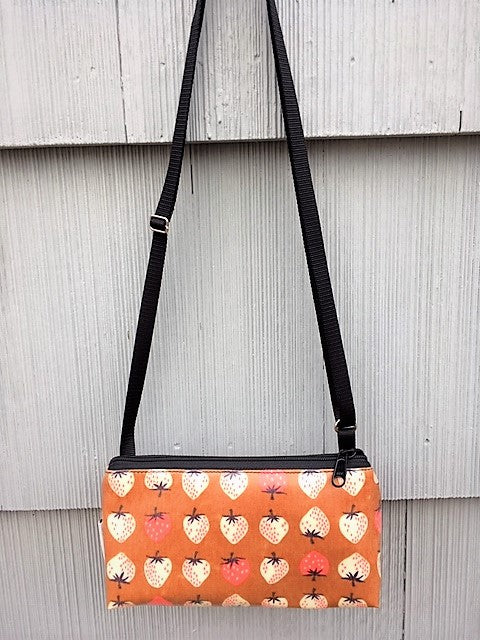 Mini Purse in Strawberries