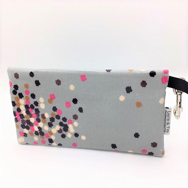 Large Wristlet in Confetti Print