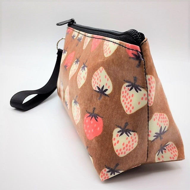 Medium Makeup Bag in Strawberries