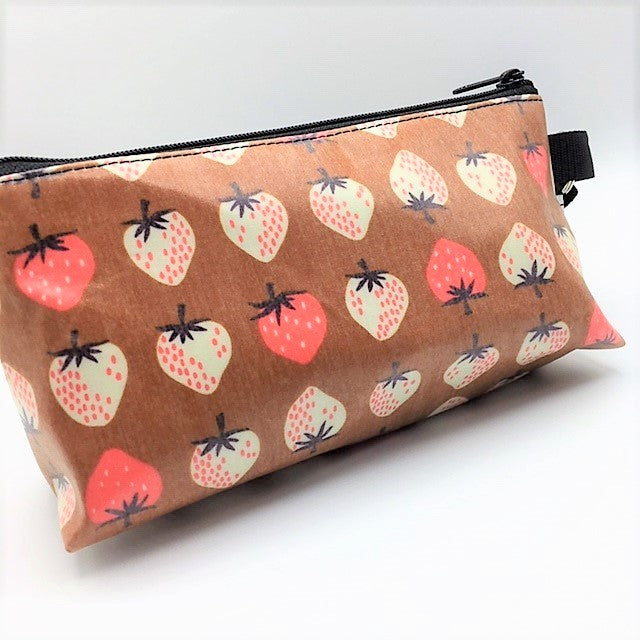 Medium Makeup Bag in Strawberries