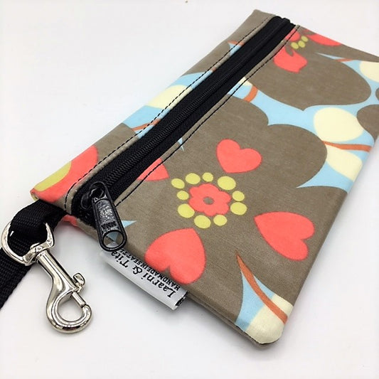 Large Wristlet in Morning Glory