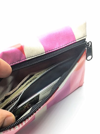 Medium Wristlet in Pink