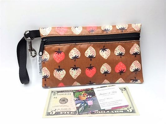 Medium Wristlet in Strawberries