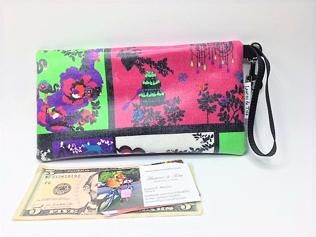 Large Wristlet in White Rabbit