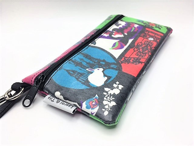 Large Wristlet in White Rabbit